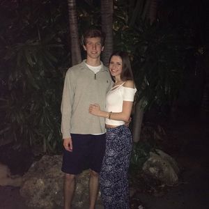 Meet your Posher, Carter